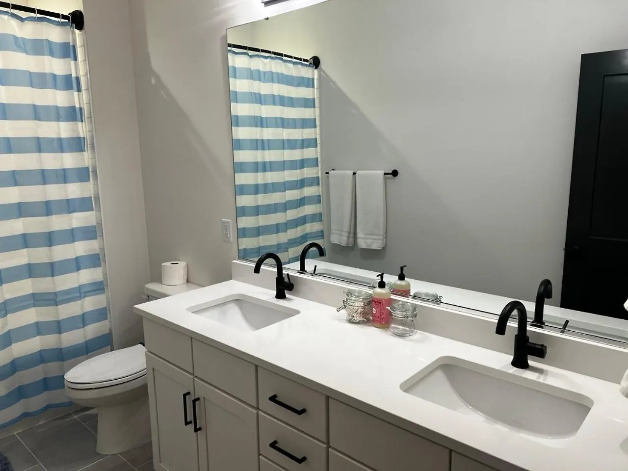 Holiday home Spacious And Comfy Clt Retreat Charlotte United States